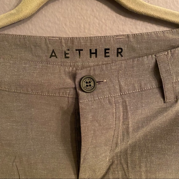 Aether Hybrid Shorts Size 30 - Picture 2 of 7